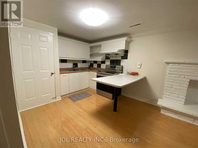 Photo - 857 Westlock Rd