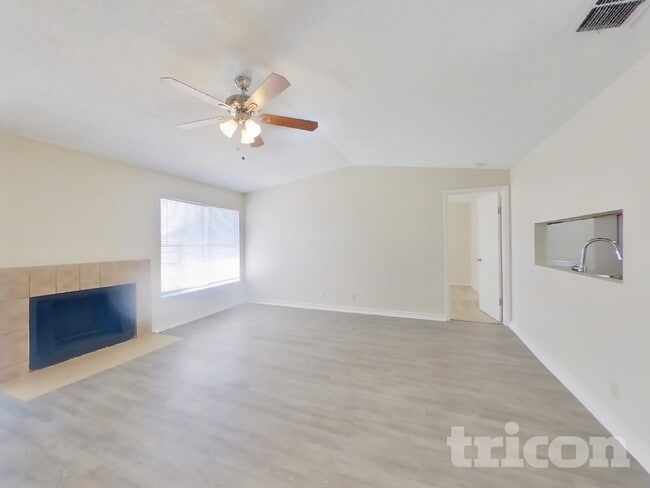 Photo - 10526 Kinderhook Dr