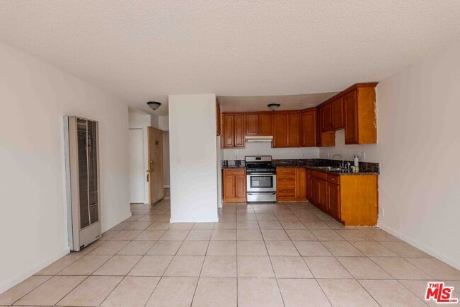 947 Westmoreland Ave Unidad 203