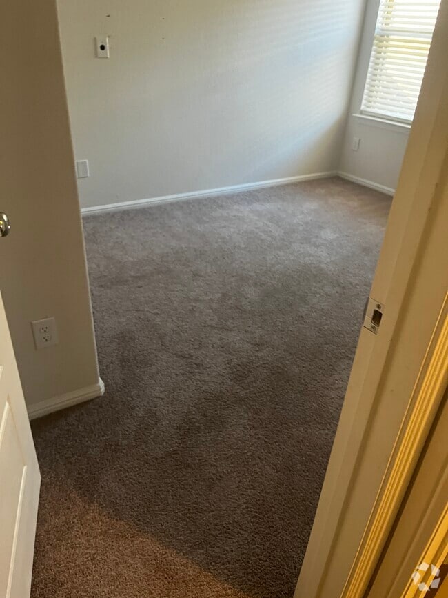 Building Photo - 4909 Stone Gate Trl Unit 4909 stone gate Rental