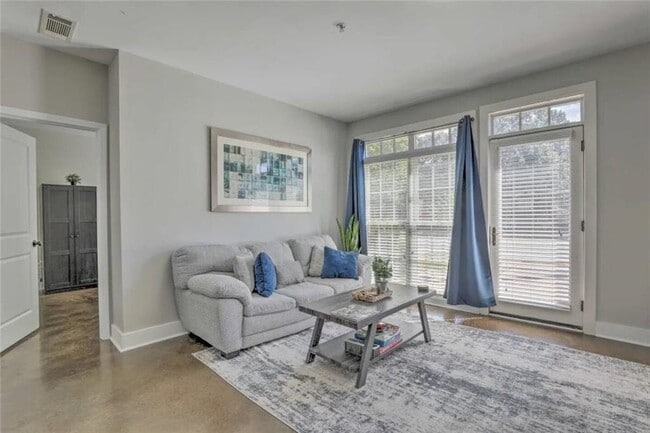 Photo - 1300 DeKalb Ave NE