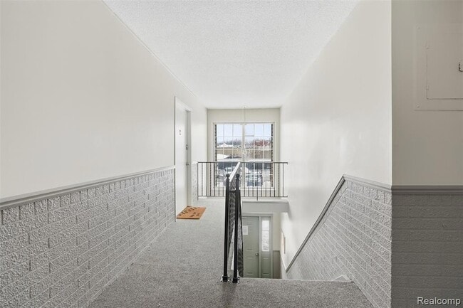 Photo - 8188 24 Mile Rd Unidad 32