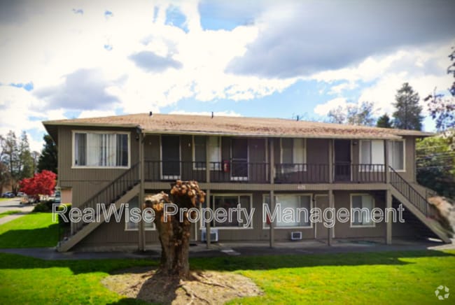 Building Photo - 401 SE 9th St Unit D Rental