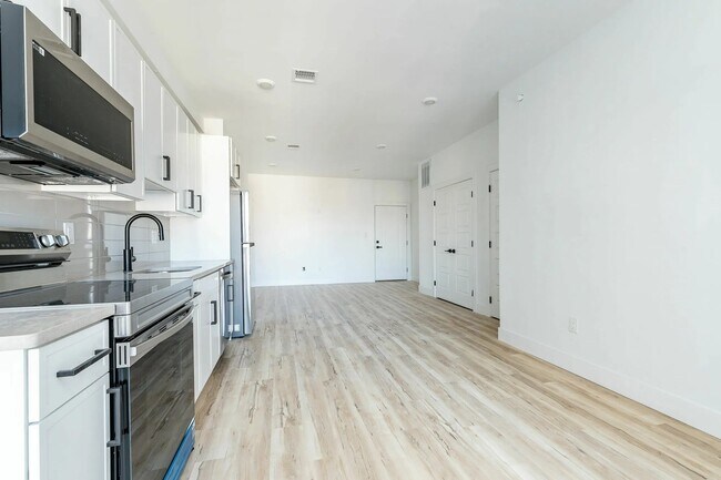 Photo - 809 Diamond St Unit 809 Diamond St B01