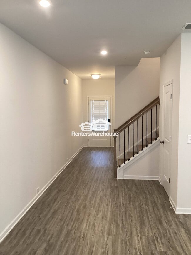 1132 Chastain Dr