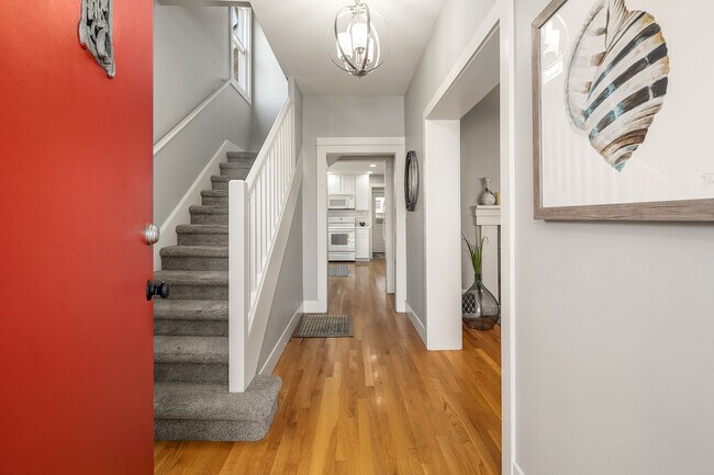 Photo - 4424 Francis Ave N