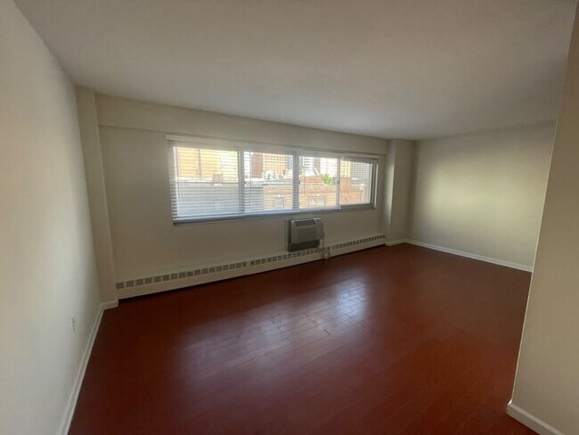Photo - 2101 Chestnut St Unit 606