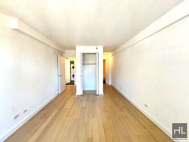 Photo - East 39th Street Unit 23B