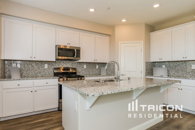 Photo - 2075 Comstock Ln