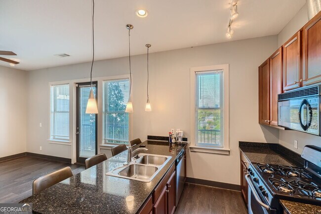 Photo - 1195 Milton Terrace SE Unit 5204