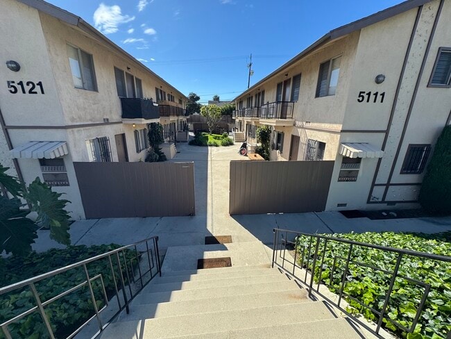 Photo - 5102 Inglewood Blvd