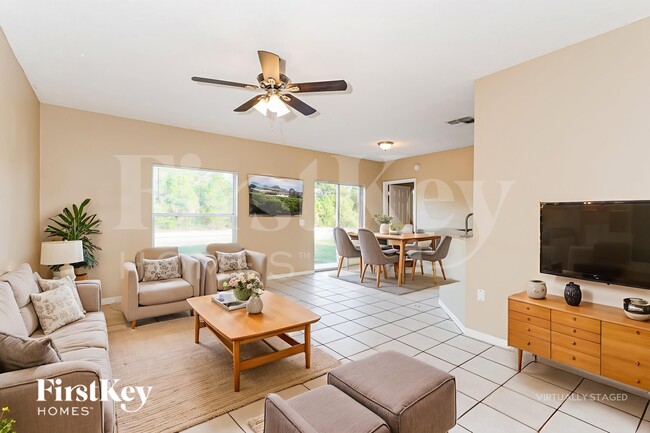 Photo - 122 Dahl Ave