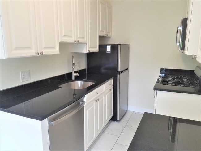 Building Photo - 7 Chauncy St Unit 1