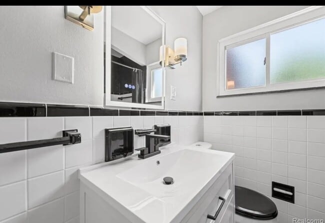 Photo - 14811 Prevost St