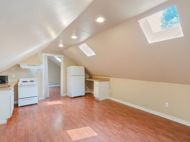 Photo - 2154 NW Everett St