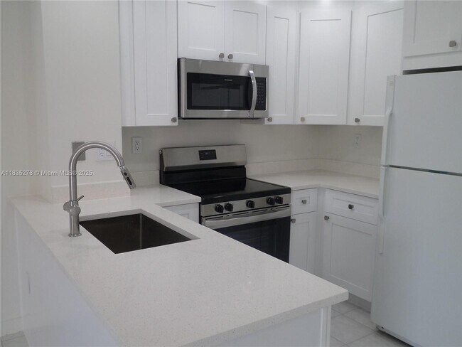 Photo - 2154 W 60th St Unit 12215