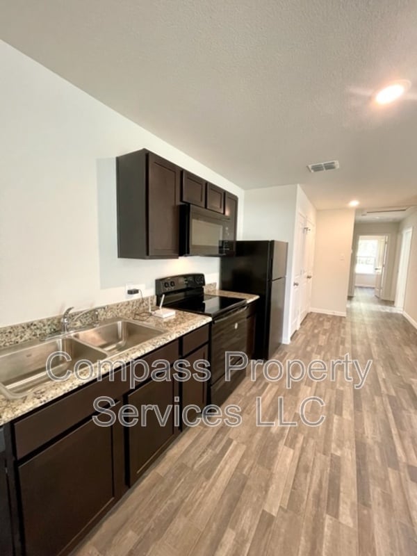 Photo - 1114 Chestnut St