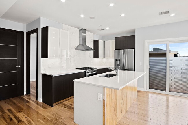 Photo - 39 Lexington St Unit 4
