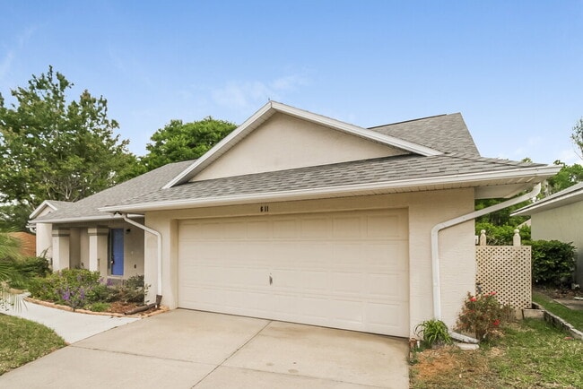 Photo - 611 Chautauqua Dr House