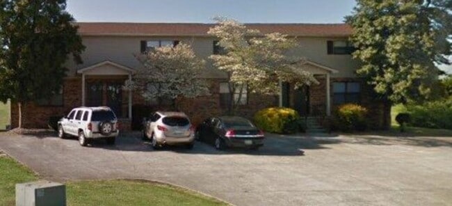 Building Photo - Beautifully Updated 1-Bedroom Apartment with Washer/Dryer Hookups! Unit 3614-F