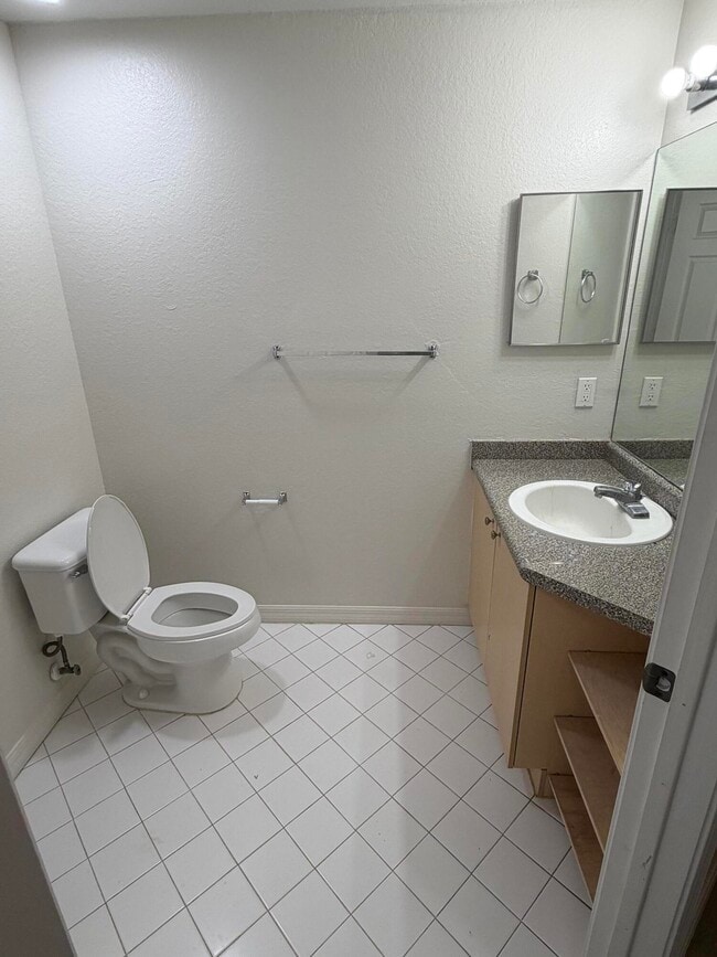 Photo - 270 Crestwood Cir Unit 205