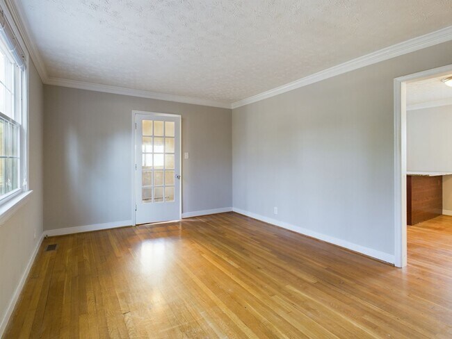 Photo - 2513 Libbie Ave