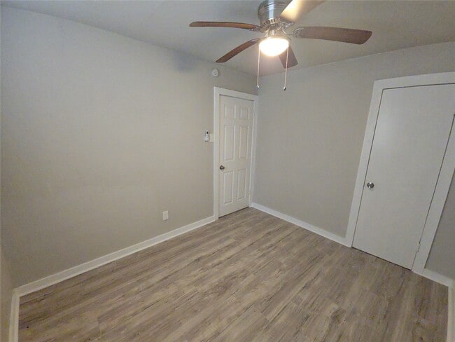 Photo - 3335 Tuam St Unit 1