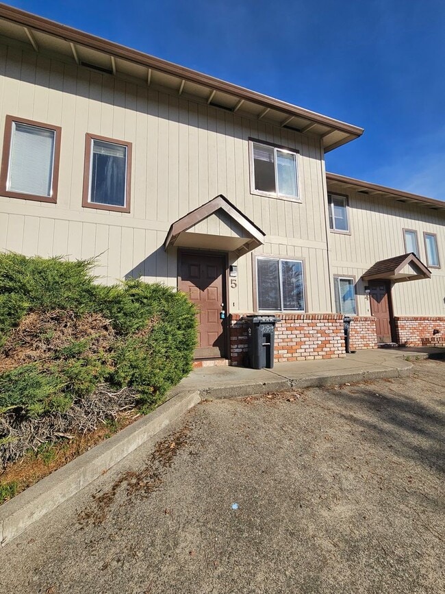 Building Photo - 1609003