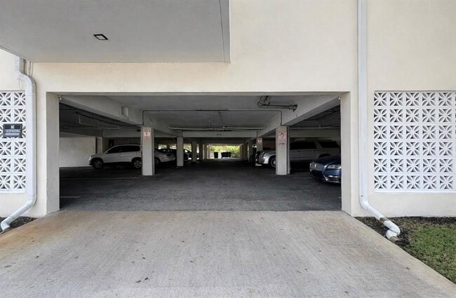 Photo - 1855 Plunkett St