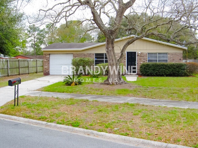 Building Photo - 8409 Red Holly Ln