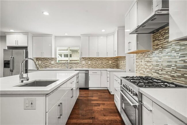 Photo - 17814 Rhoda St