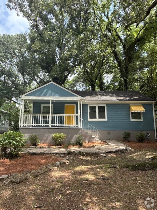 Building Photo - 4 Bed 1 Bath in Atlanta! Rental