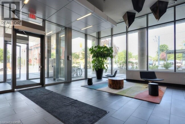 Photo - 85 Duke St W Unit 1408