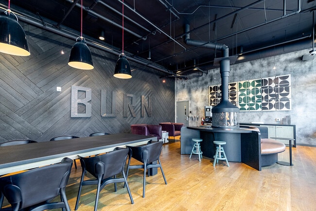 The Strauss on Burnside
