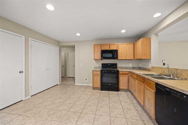 Photo - 806 Grand Plains Dr Casa