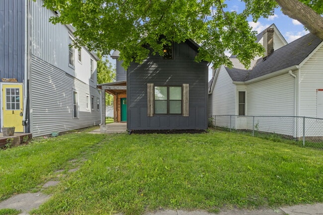 Photo - 1806 Woodlawn Ave