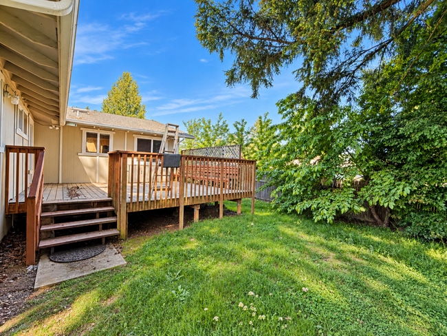 17014 NE 105th St