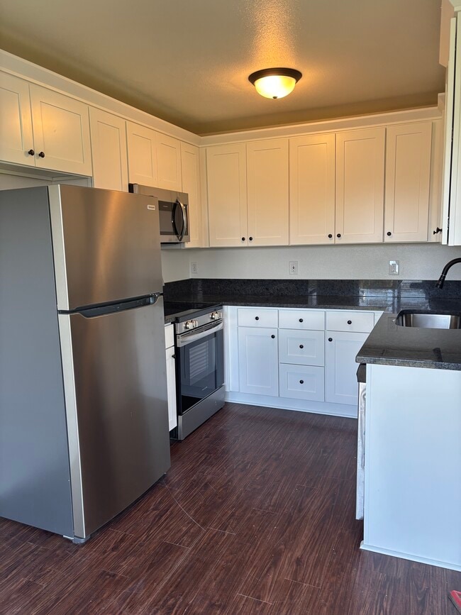 Photo - 2010 Cypress Ct Unit 2008