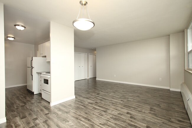Photo - 1265 Pentland St