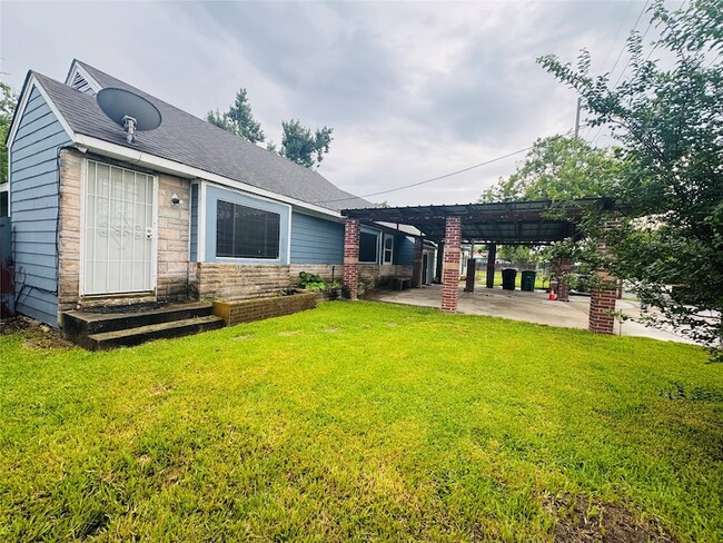 Photo - 2308 Bennington St