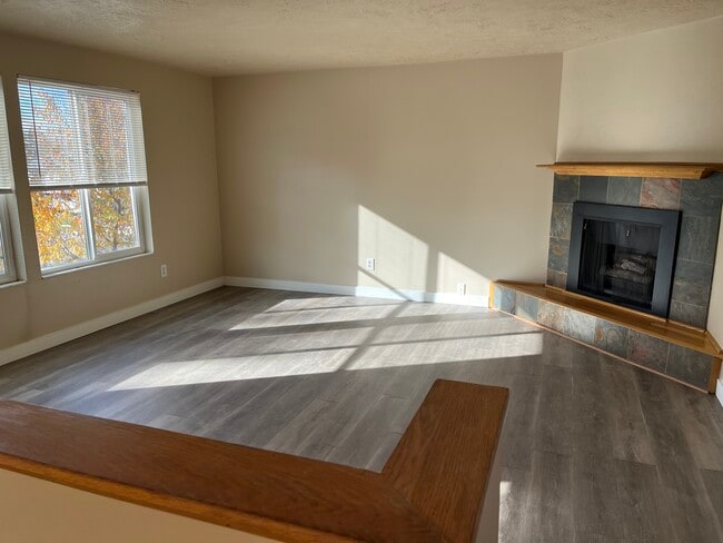 Photo - 2333 Cliff Swallow Dr