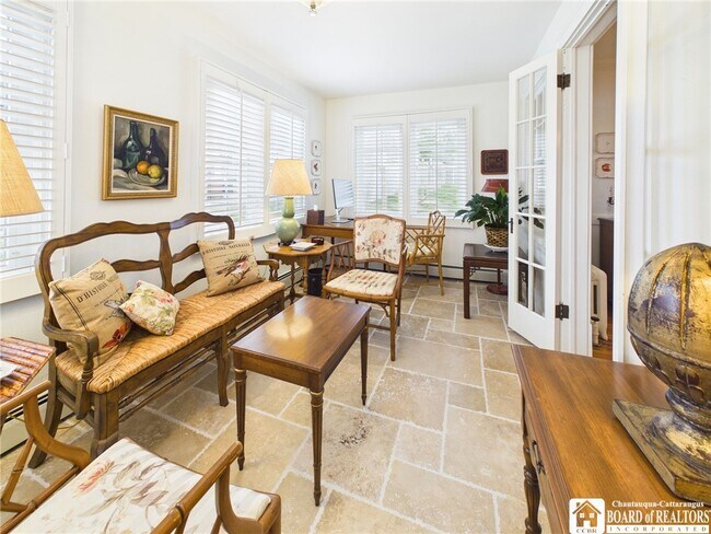 Photo - 422 York St