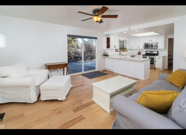 Photo - 60642 Devon Cir