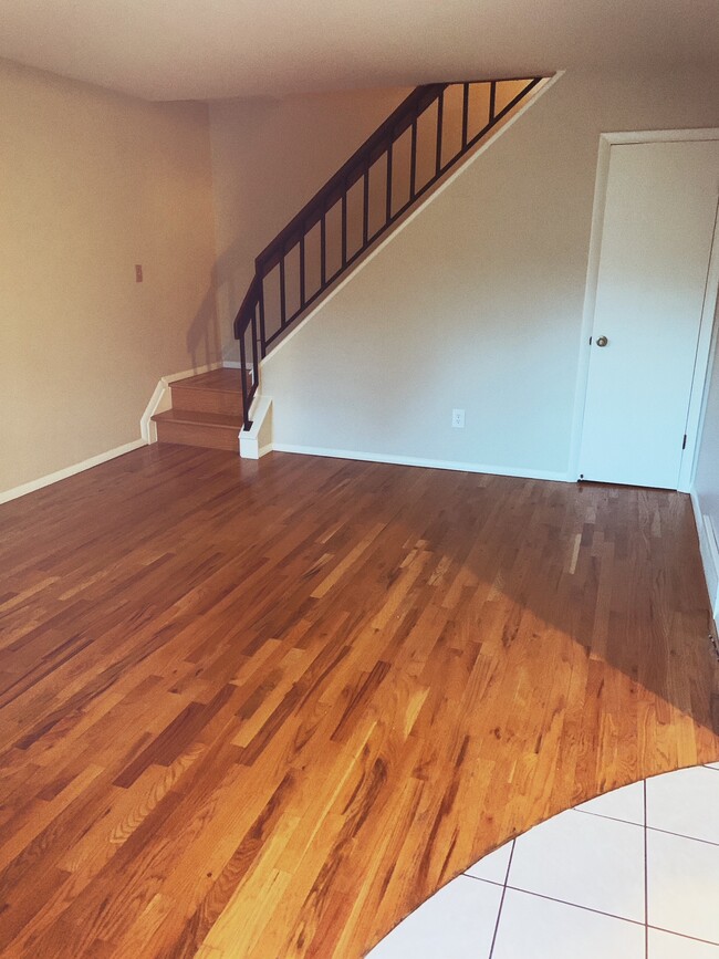 Living Room w/hardwood - 7977 Chase Cir #46 Casa Adosada