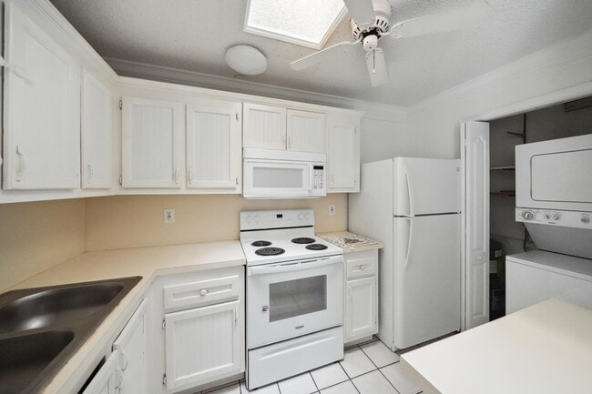 Photo - 3703 Waterview Cir