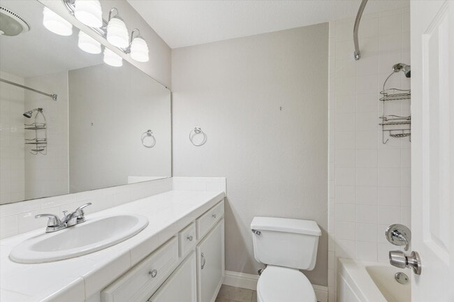 Photo - 2501 Bering Dr Unit 5