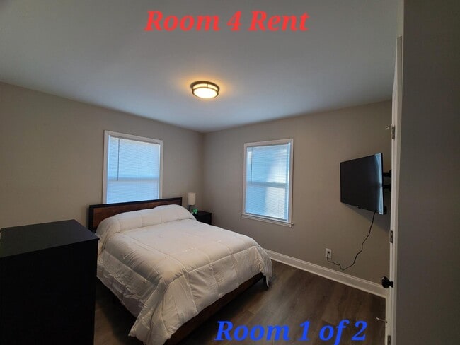 Building Photo - 2001 Erie St