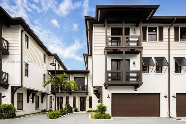 Building Photo - 7510 SW 100th St