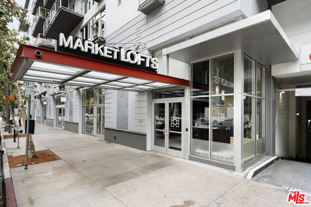 Photo - 645 W 9th St Condo Unit 538