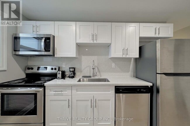 Photo - 100 King Edward Ave Unit 2